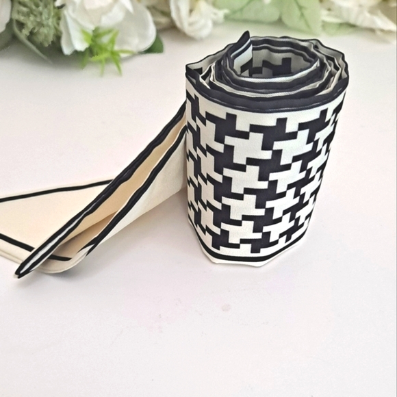 Twilly skinny houndstooth off white black bag purse scarf set of two NEW 2/$30 - Picture 4 of 11